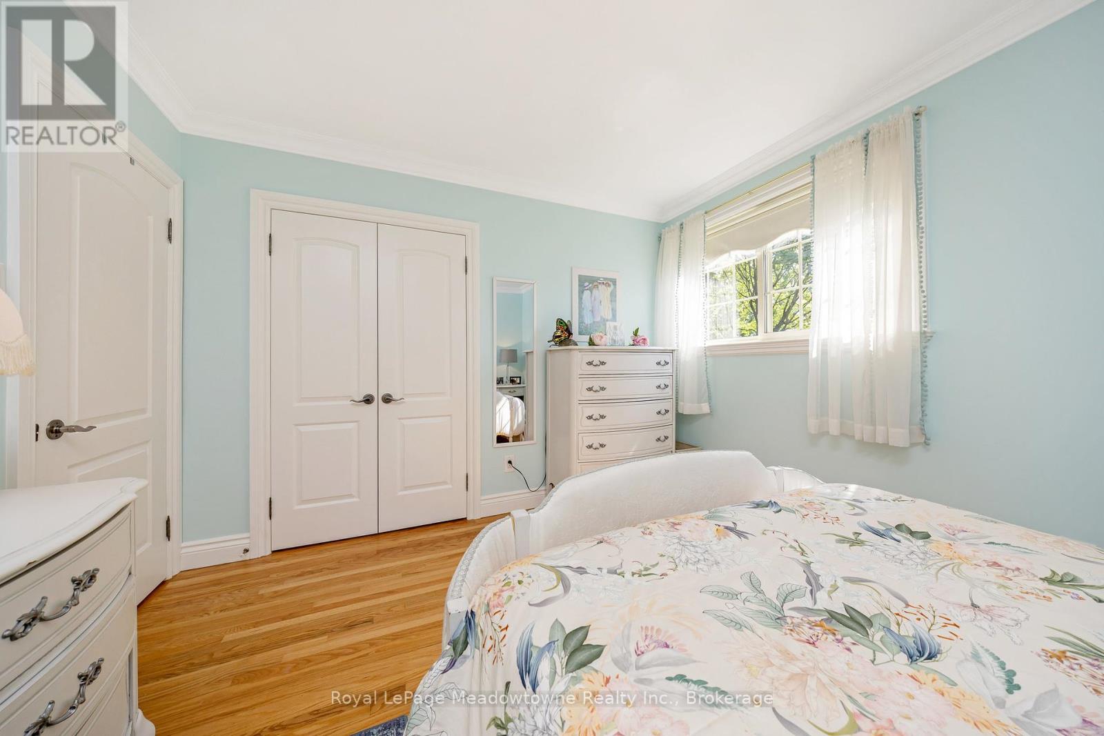 












391 HIGHSIDE DRIVE

,
Milton (OM Old Milton),




Ontario
L9T1W9

