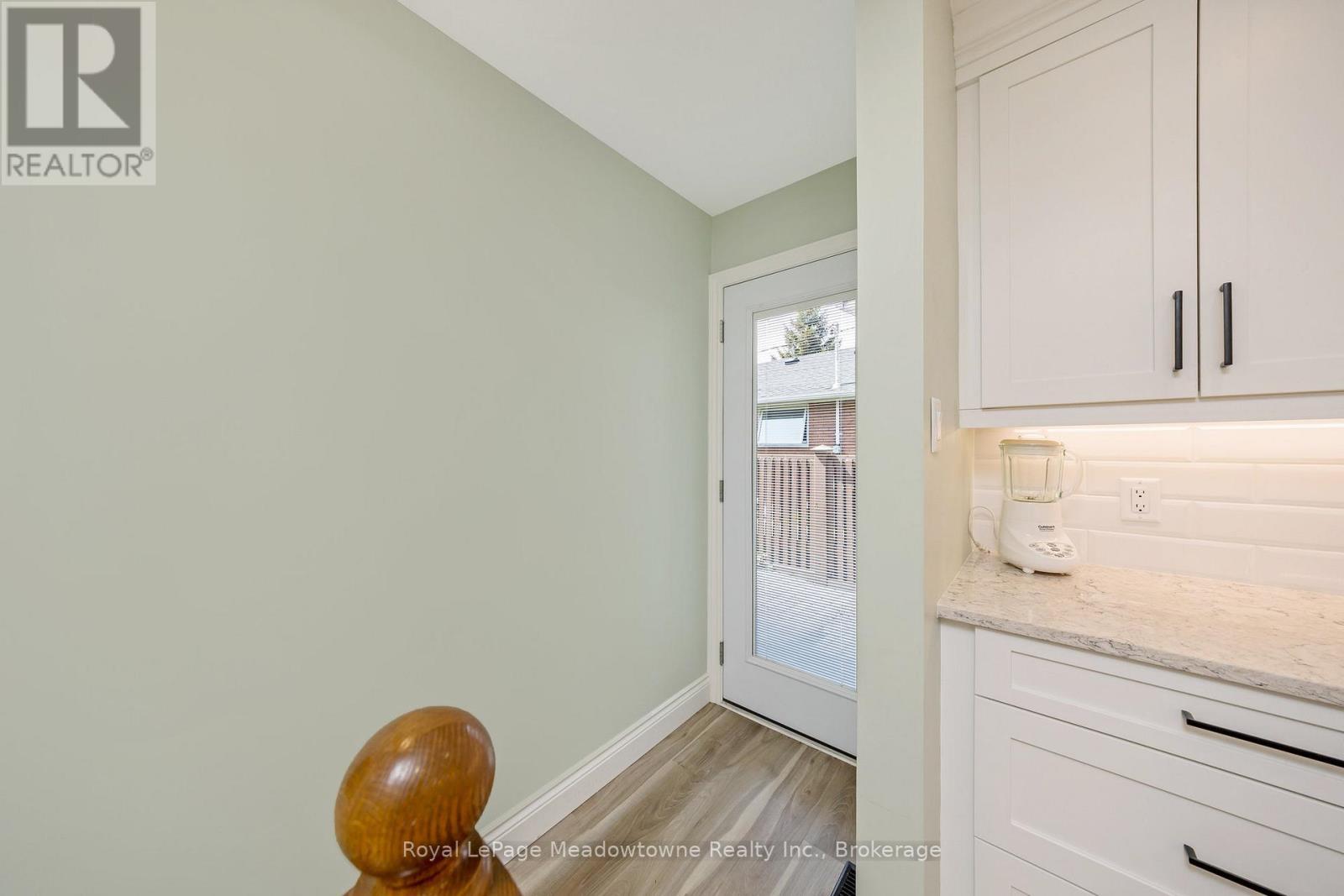 












391 HIGHSIDE DRIVE

,
Milton (OM Old Milton),




Ontario
L9T1W9

