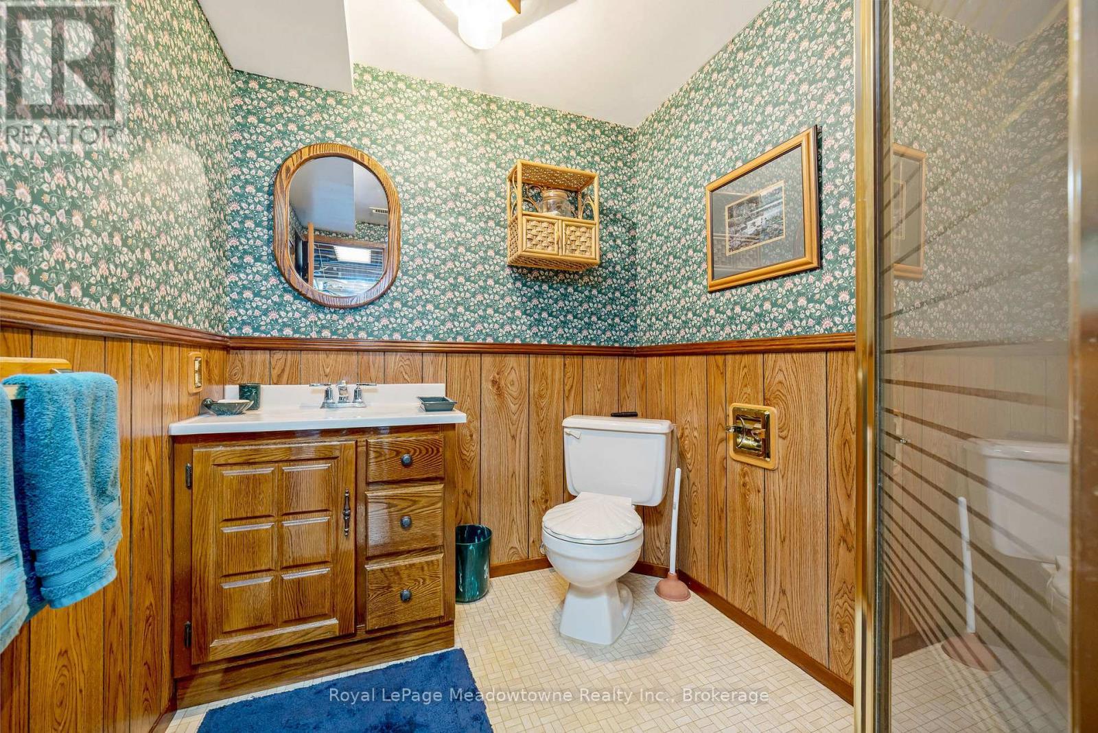 












391 HIGHSIDE DRIVE

,
Milton (OM Old Milton),




Ontario
L9T1W9

