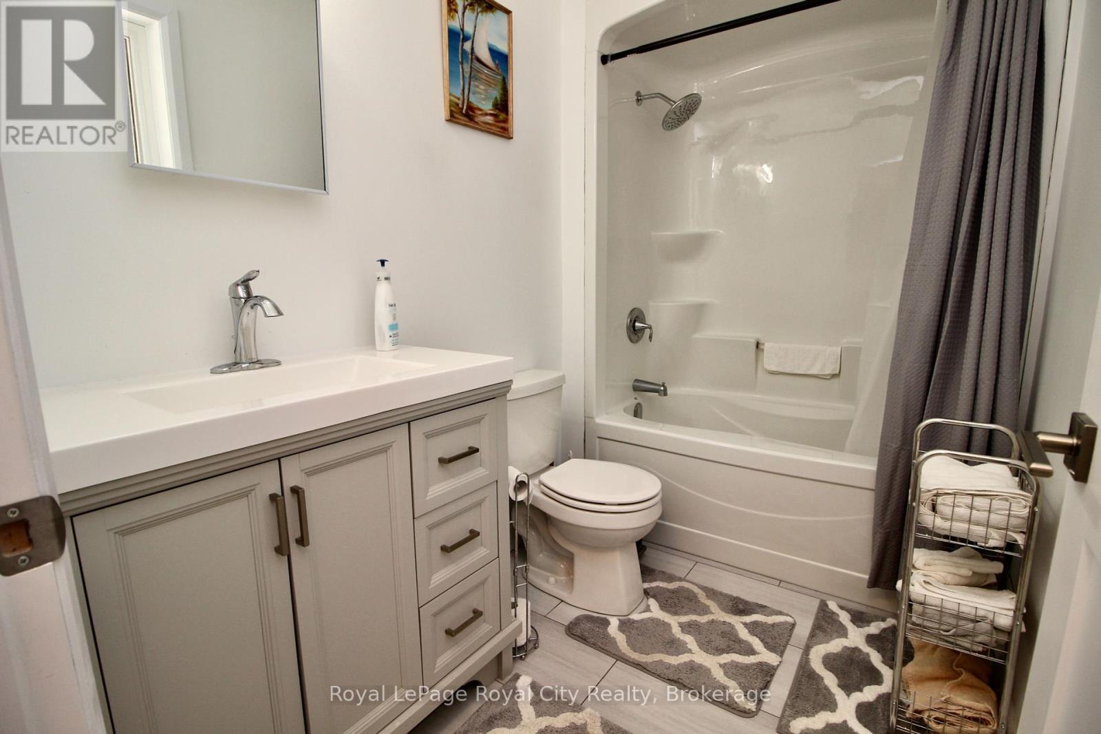 












134 MAPLE GOLF CRESCENT

,
Northern Bruce Peninsula,




Ontario
N0H2R0

