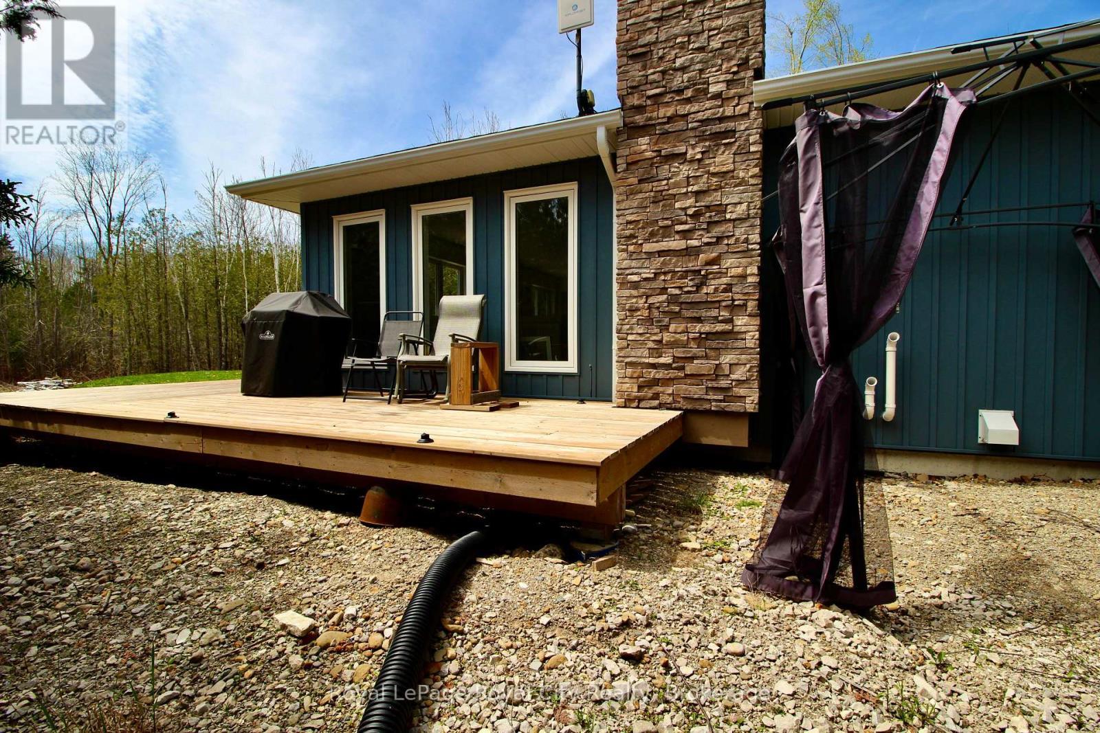 












134 MAPLE GOLF CRESCENT

,
Northern Bruce Peninsula,




Ontario
N0H2R0

