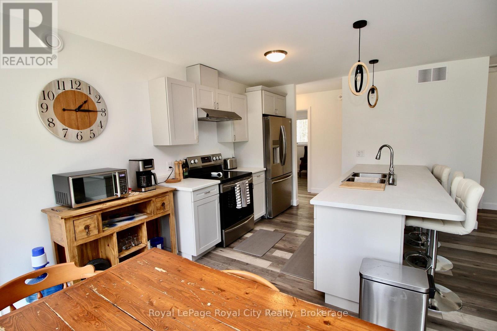 












134 MAPLE GOLF CRESCENT

,
Northern Bruce Peninsula,




Ontario
N0H2R0

