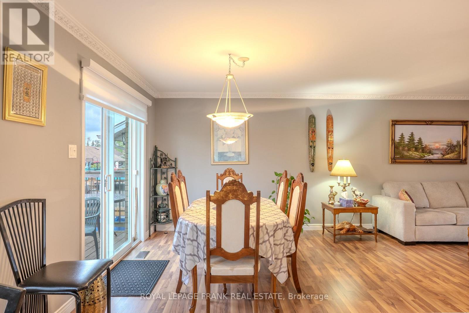 












5 HILLVIEW DRIVE

,
Kawartha Lakes (Bobcaygeon),




Ontario
K0M1A0

