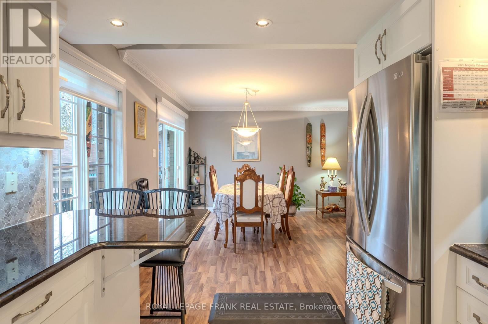 












5 HILLVIEW DRIVE

,
Kawartha Lakes (Bobcaygeon),




Ontario
K0M1A0

