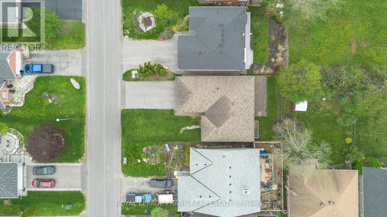 












5 HILLVIEW DRIVE

,
Kawartha Lakes (Bobcaygeon),




Ontario
K0M1A0

