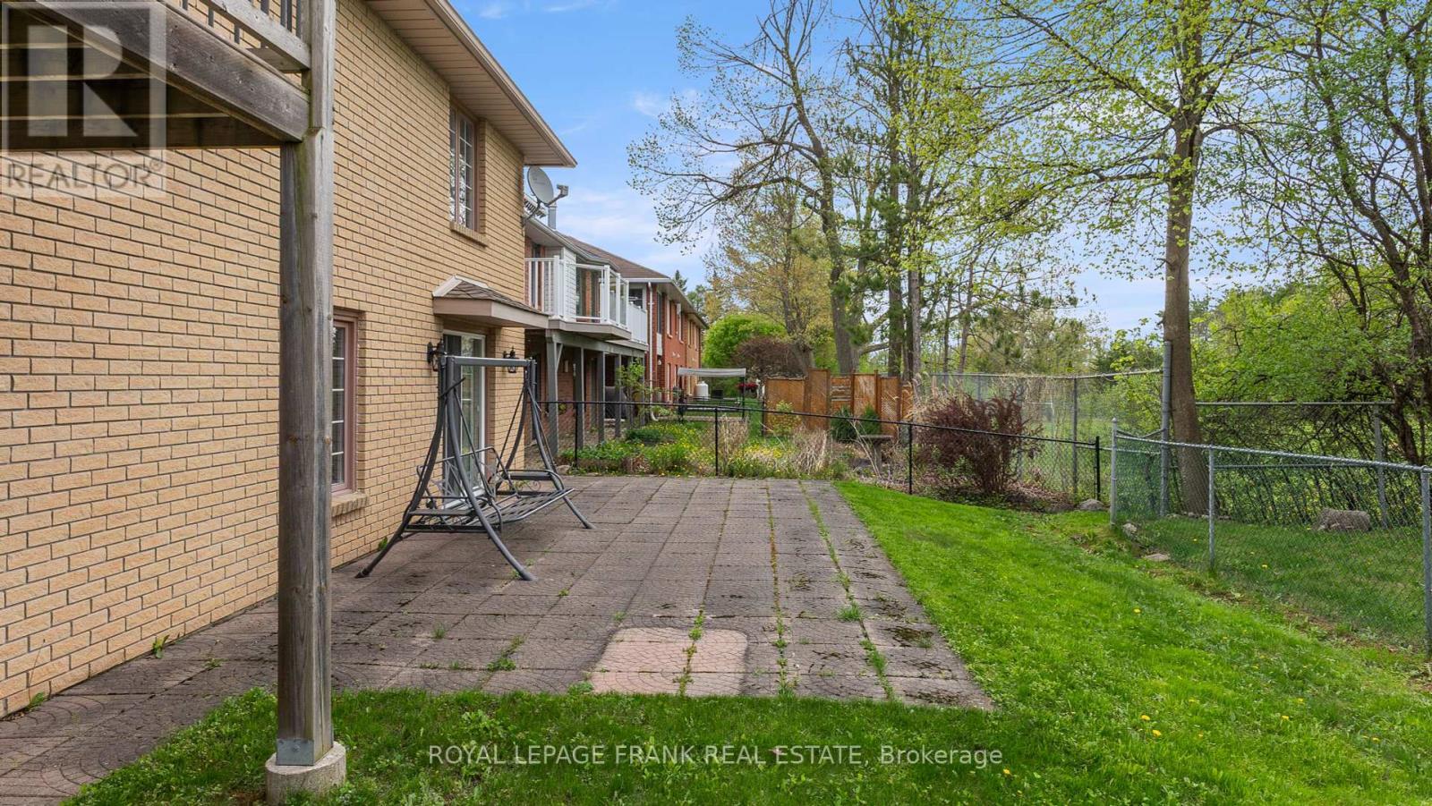 












5 HILLVIEW DRIVE

,
Kawartha Lakes (Bobcaygeon),




Ontario
K0M1A0

