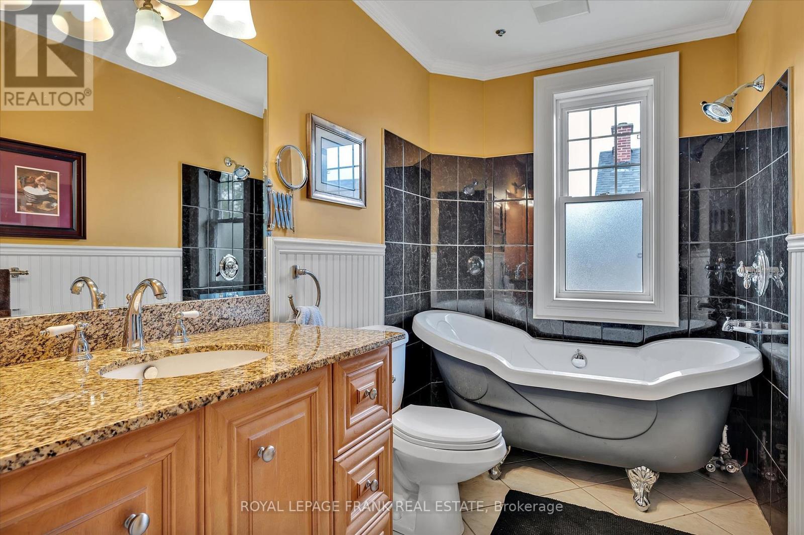 












83 BENSON AVENUE

,
Peterborough North (South),




Ontario
K9H5X8

