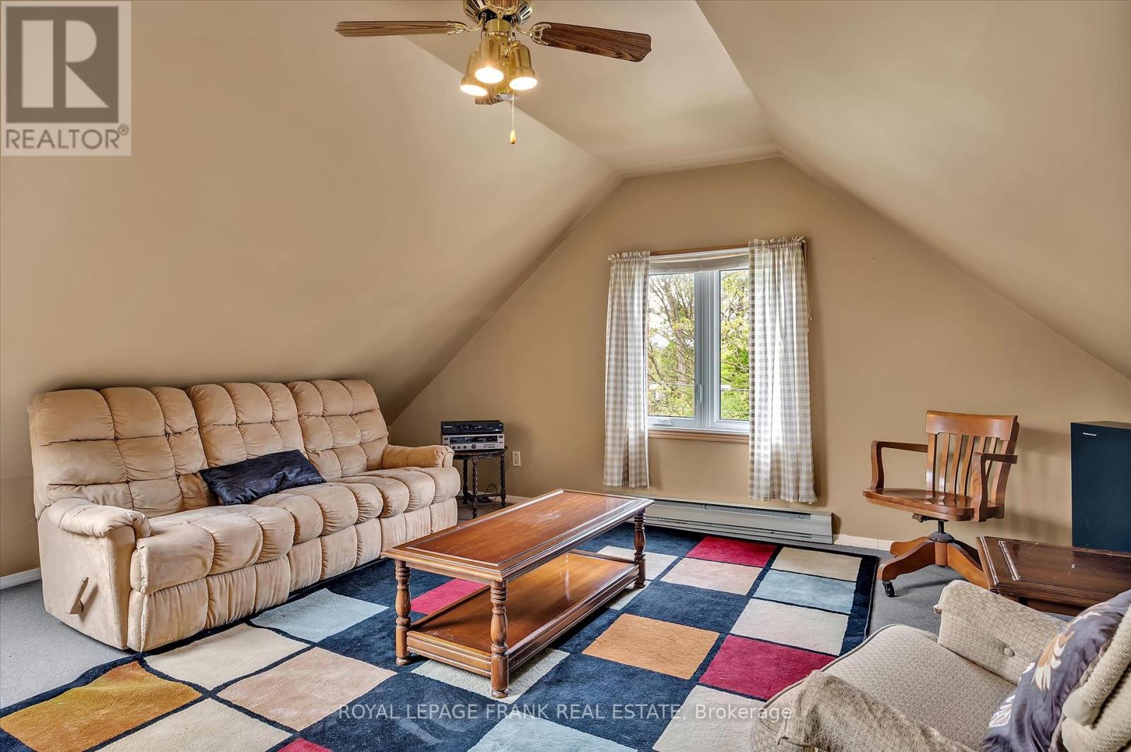 












83 BENSON AVENUE

,
Peterborough North (South),




Ontario
K9H5X8

