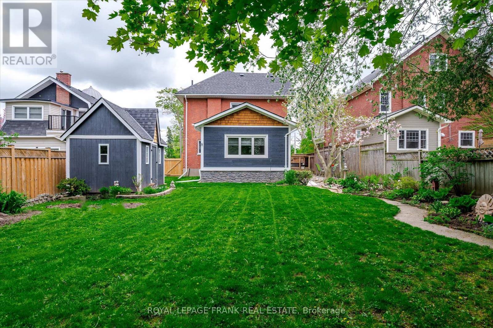 












83 BENSON AVENUE

,
Peterborough North (South),




Ontario
K9H5X8

