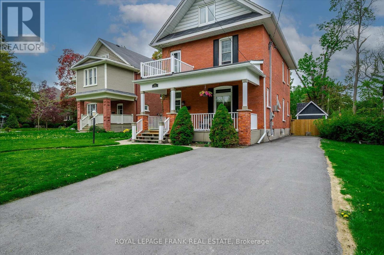 












83 BENSON AVENUE

,
Peterborough North (South),




Ontario
K9H5X8

