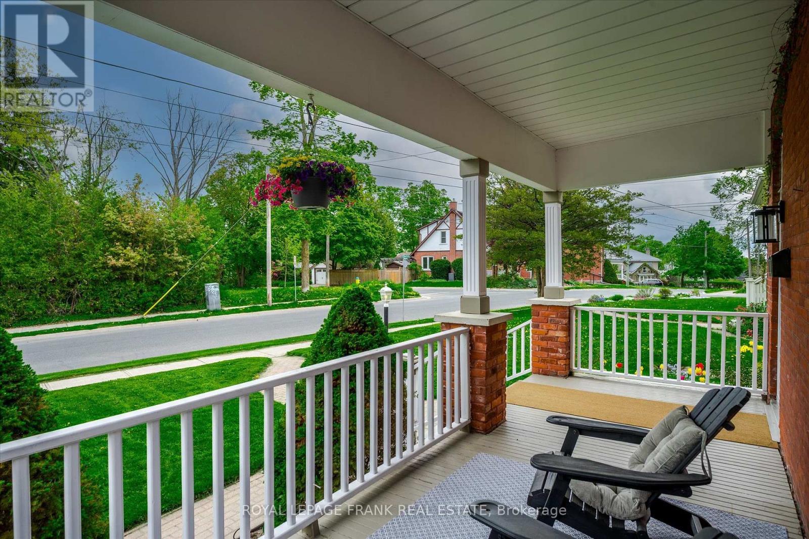 












83 BENSON AVENUE

,
Peterborough North (South),




Ontario
K9H5X8

