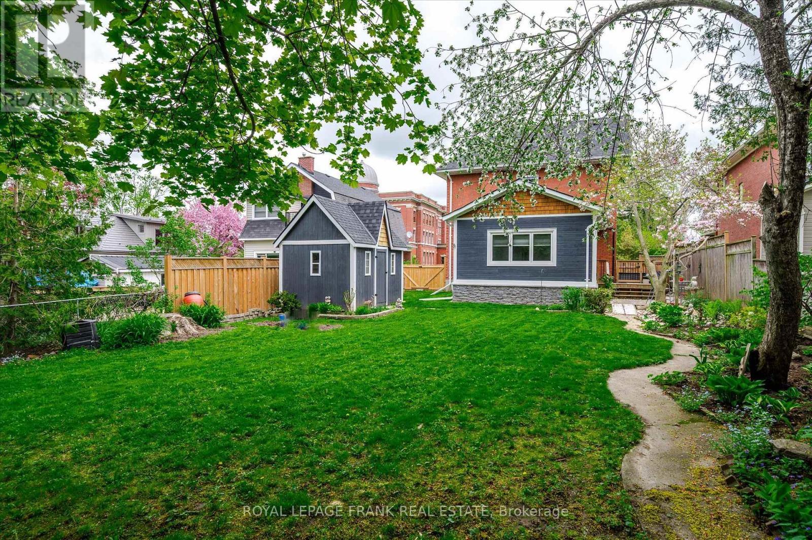 












83 BENSON AVENUE

,
Peterborough North (South),




Ontario
K9H5X8


