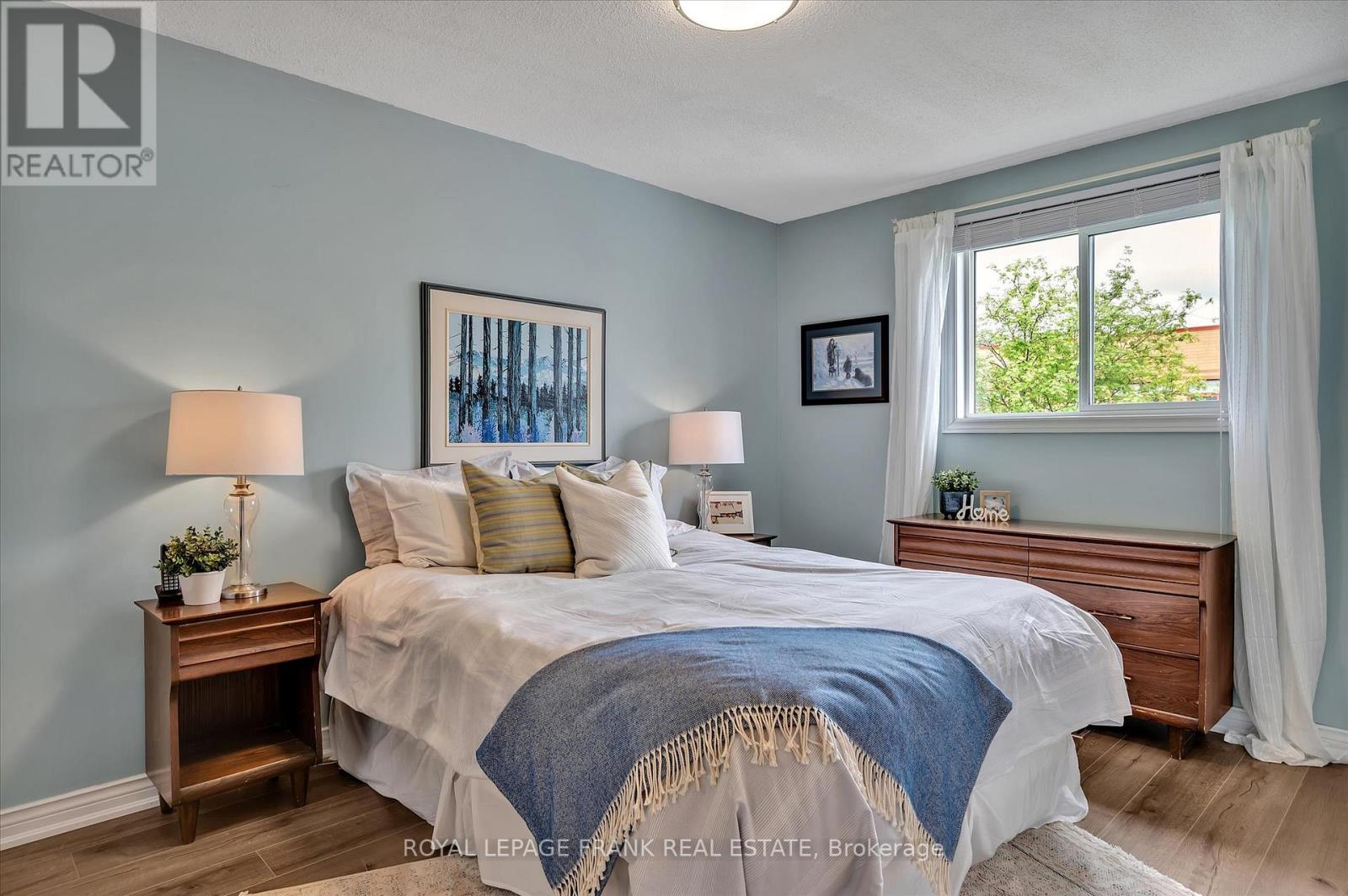 












2114 EASTHILL DRIVE

,
Peterborough East (South),




Ontario
K9L1Y8

