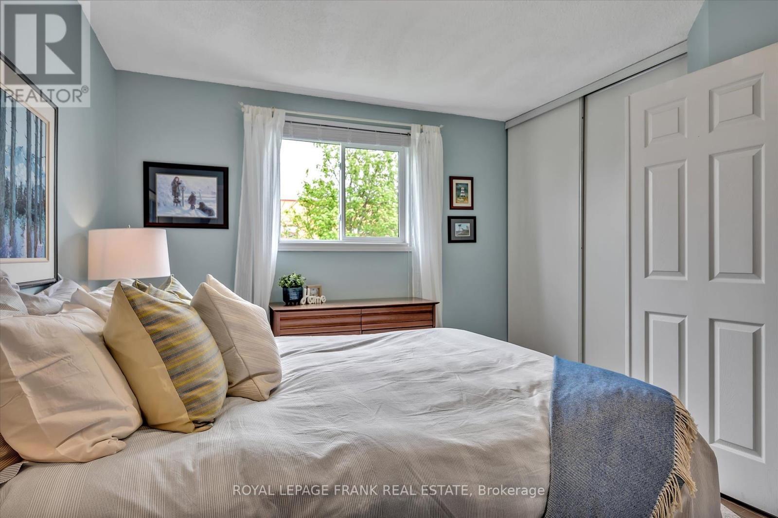 












2114 EASTHILL DRIVE

,
Peterborough East (South),




Ontario
K9L1Y8

