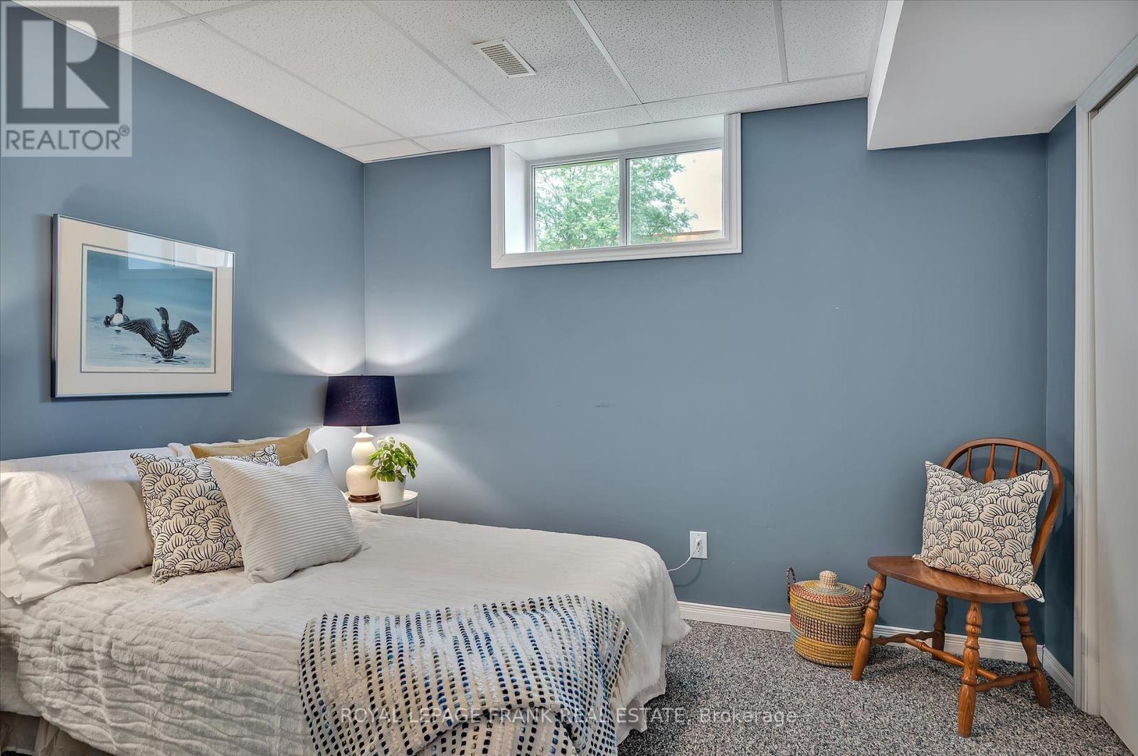 












2114 EASTHILL DRIVE

,
Peterborough East (South),




Ontario
K9L1Y8

