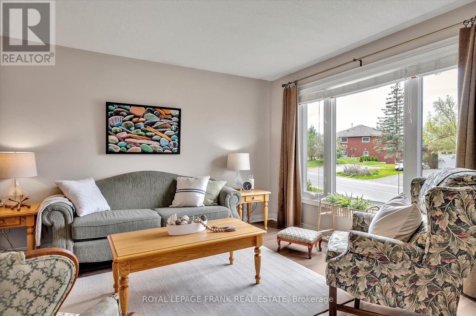 












2114 EASTHILL DRIVE

,
Peterborough East (South),




Ontario
K9L1Y8

