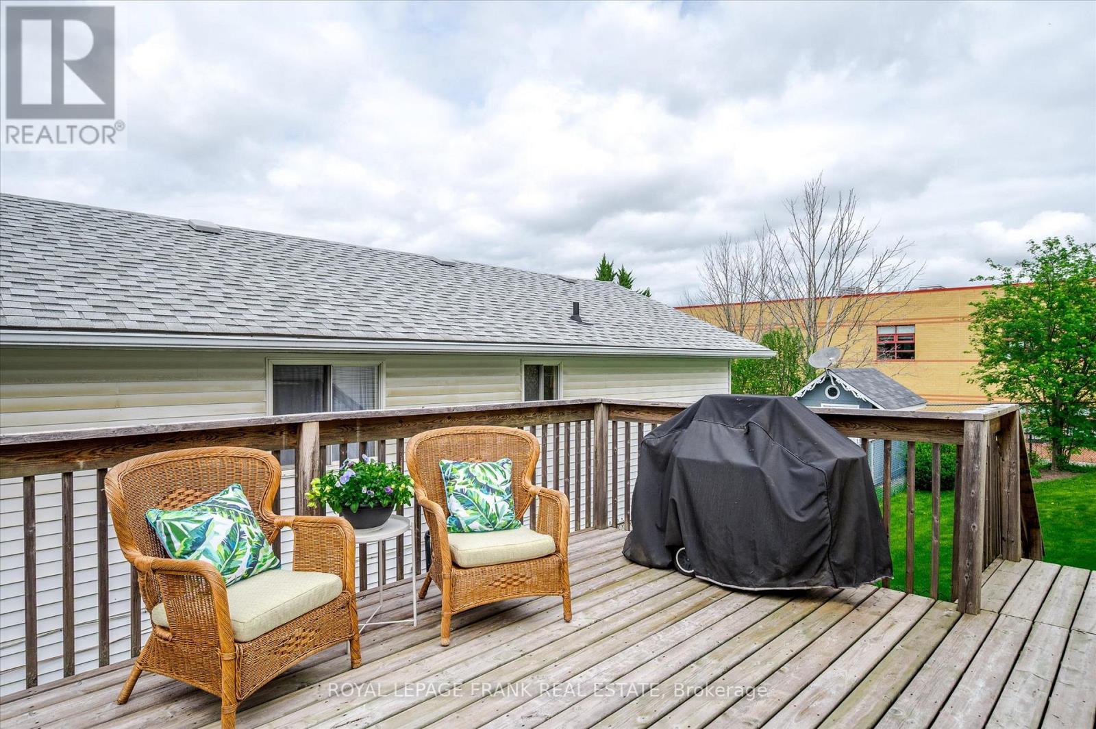 












2114 EASTHILL DRIVE

,
Peterborough East (South),




Ontario
K9L1Y8


