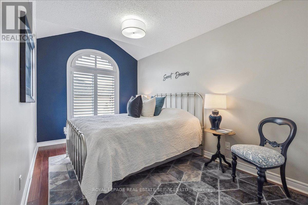 












10 - 2250 ROCKINGHAM DRIVE

,
Oakville,




Ontario
L6H6J3


