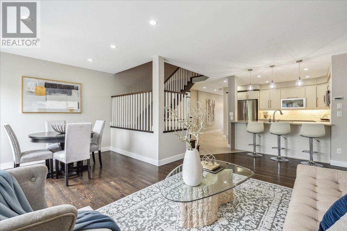 












10 - 2250 ROCKINGHAM DRIVE

,
Oakville,




Ontario
L6H6J3

