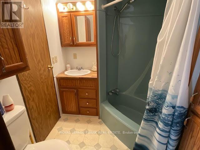 












1 GRANDVIEW AVENUE

,
Otonabee-South Monaghan,




Ontario
K0L2G0

