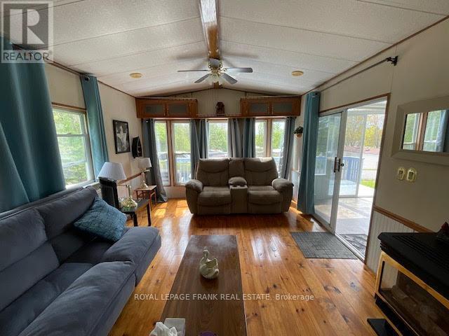 












1 GRANDVIEW AVENUE

,
Otonabee-South Monaghan,




Ontario
K0L2G0

