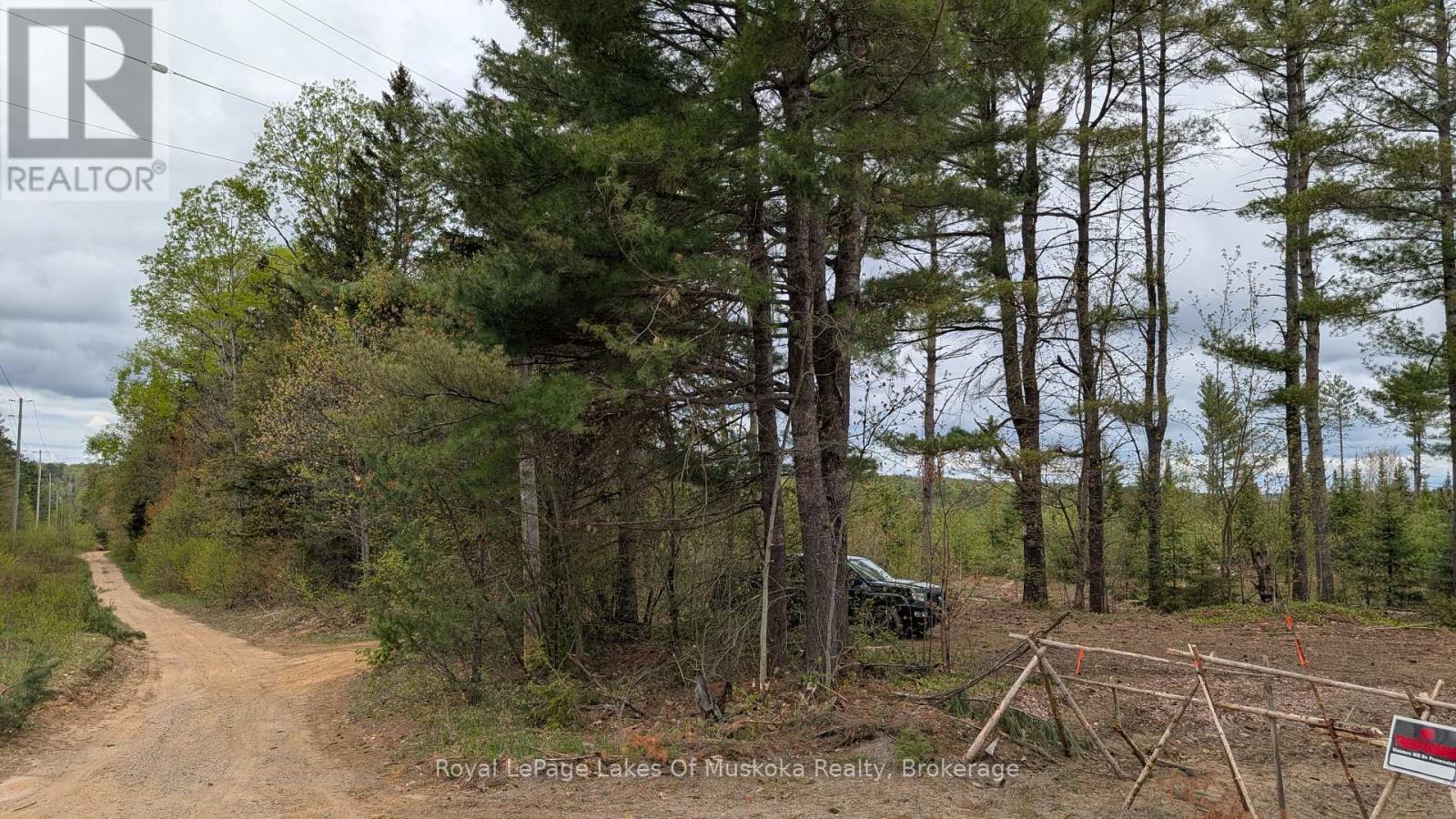 












395 STEPHENSON 1 ROAD E

,
Bracebridge (Macaulay),







Ontario
P0B1L0

