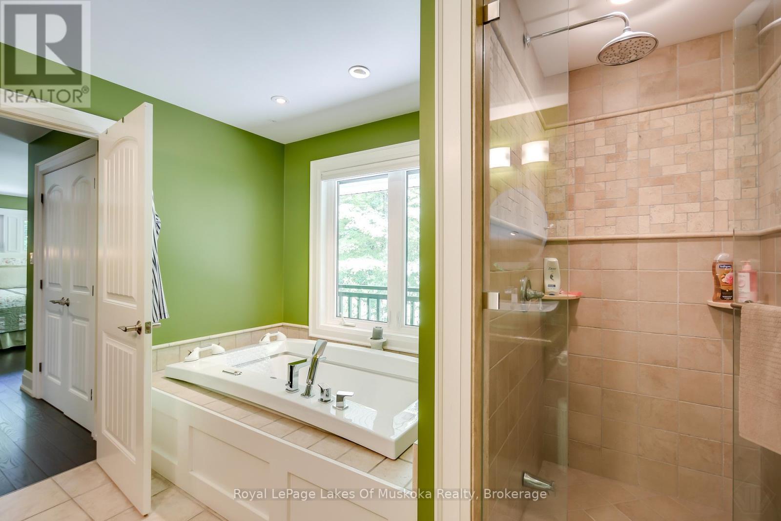 












759 WILLIAMSPORT ROAD

,
Huntsville (Chaffey),




Ontario
P1H2J4

