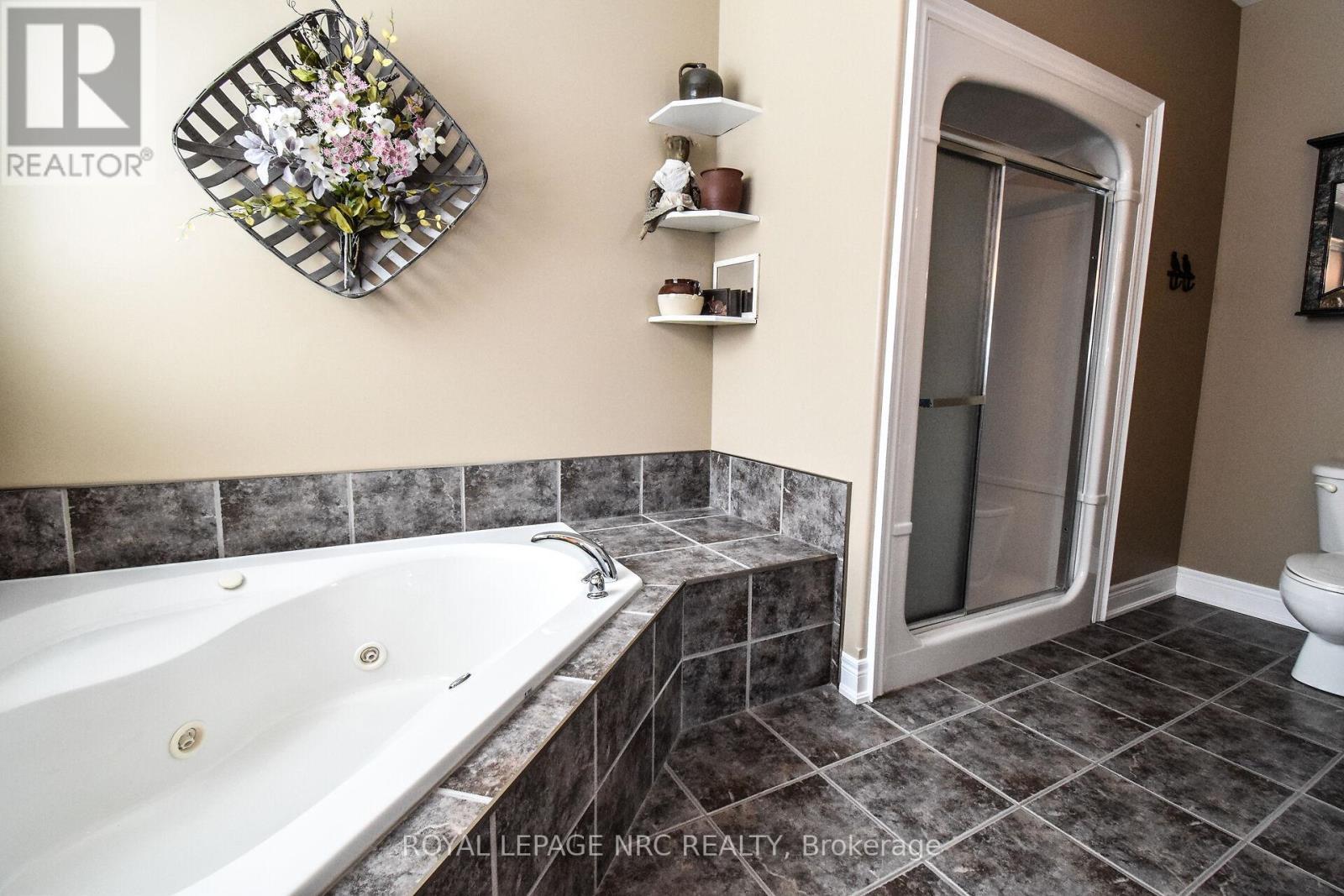 












870 CENTRALIA AVENUE N

,
Fort Erie (Ridgeway),




Ontario
L0S1N0

