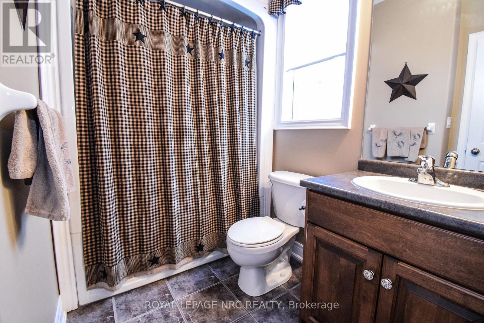 












870 CENTRALIA AVENUE N

,
Fort Erie (Ridgeway),




Ontario
L0S1N0


