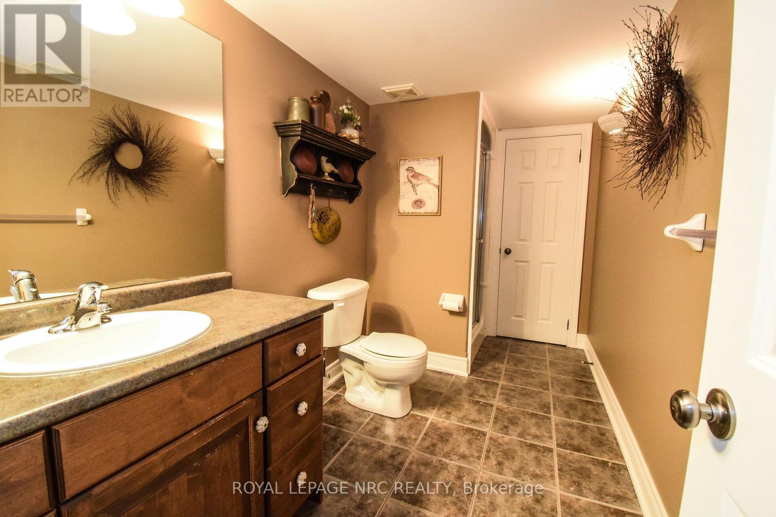 












870 CENTRALIA AVENUE N

,
Fort Erie (Ridgeway),




Ontario
L0S1N0

