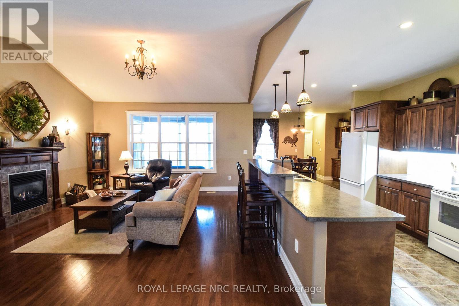 












870 CENTRALIA AVENUE N

,
Fort Erie (Ridgeway),




Ontario
L0S1N0

