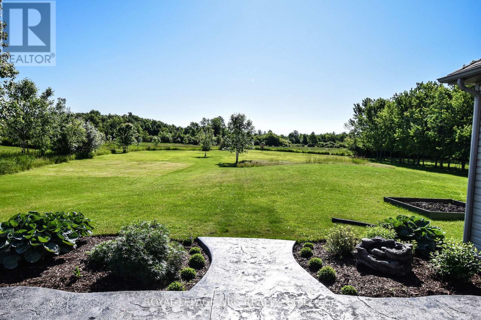












870 CENTRALIA AVENUE N

,
Fort Erie (Ridgeway),




Ontario
L0S1N0

