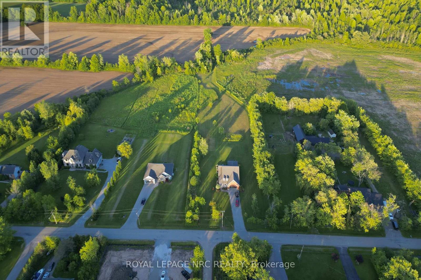 












870 CENTRALIA AVENUE N

,
Fort Erie (Ridgeway),




Ontario
L0S1N0

