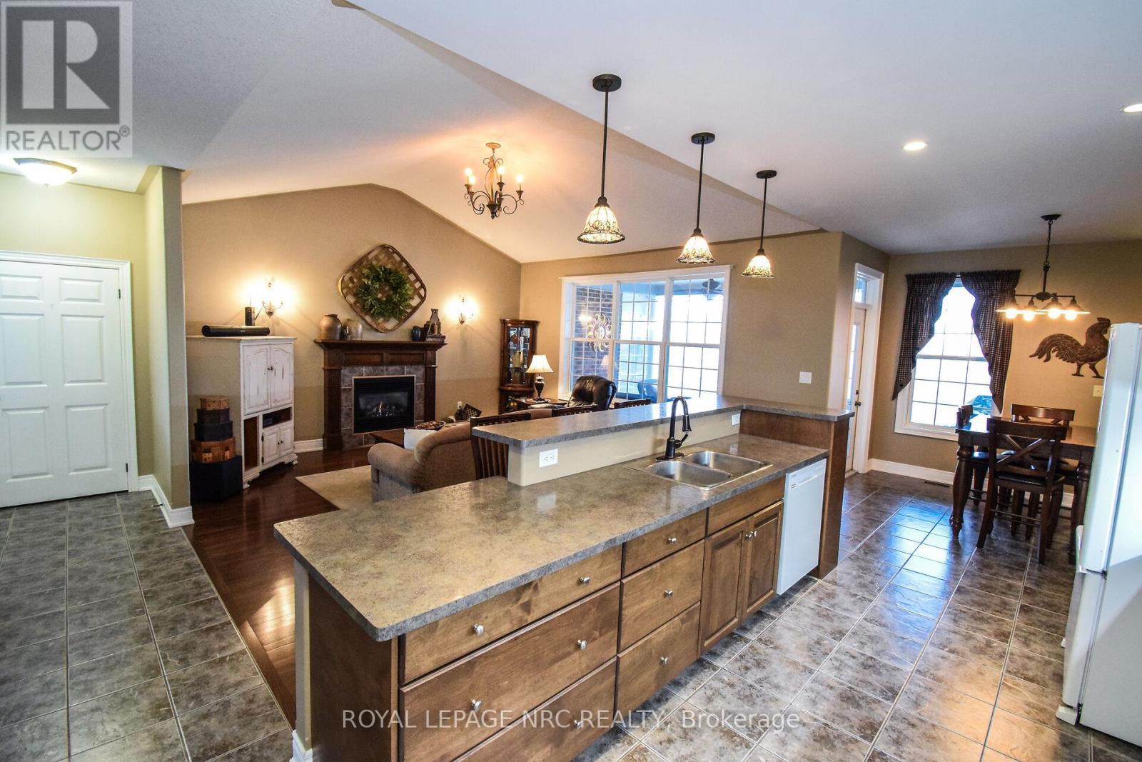 












870 CENTRALIA AVENUE N

,
Fort Erie (Ridgeway),




Ontario
L0S1N0

