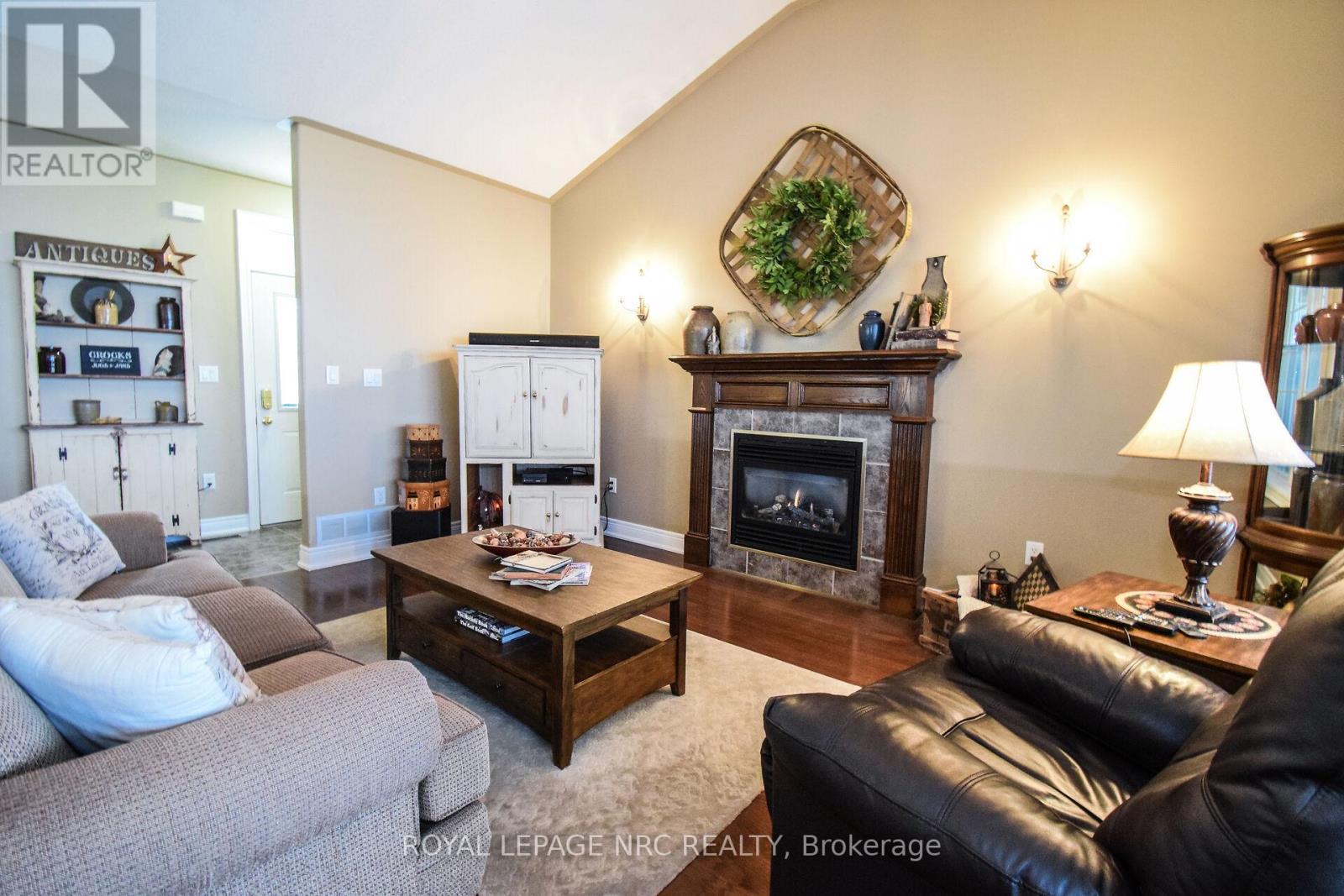 












870 CENTRALIA AVENUE N

,
Fort Erie (Ridgeway),




Ontario
L0S1N0

