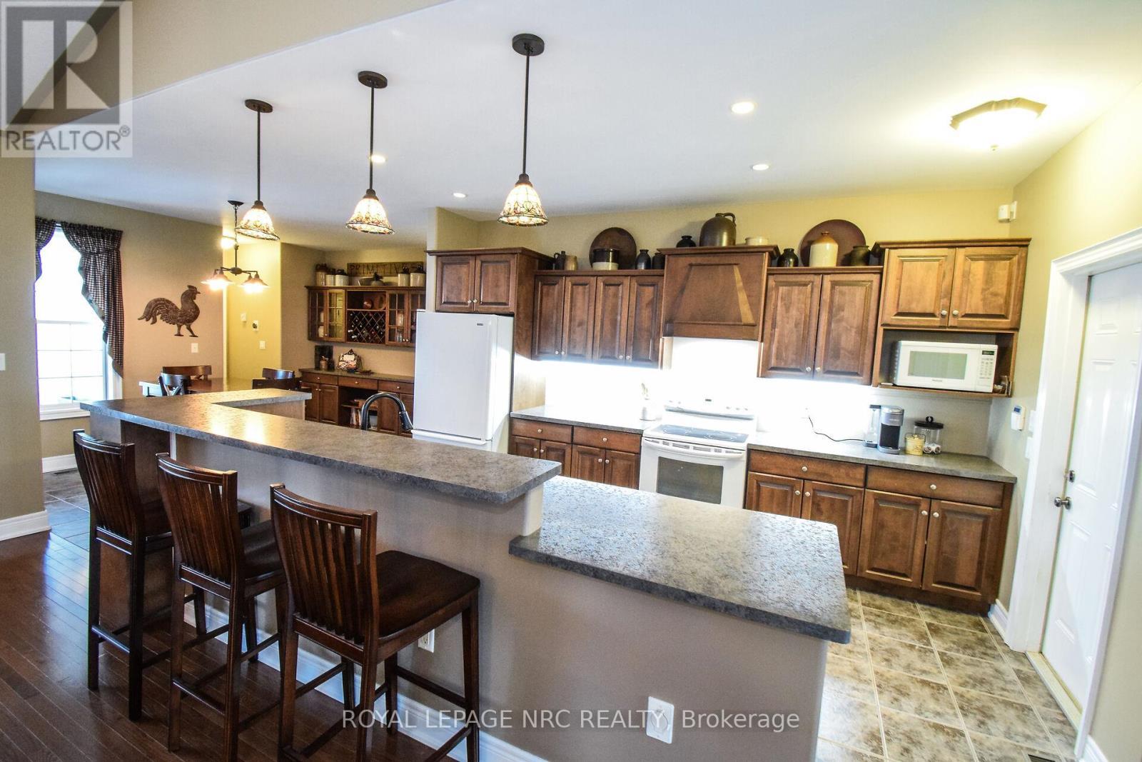 












870 CENTRALIA AVENUE N

,
Fort Erie (Ridgeway),




Ontario
L0S1N0

