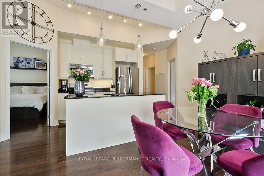 












75 CLEARY AVENUE

,
Ottawa,




Ontario
K2A1R8

