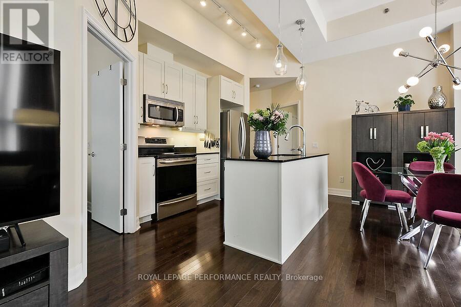 












75 CLEARY AVENUE

,
Ottawa,




Ontario
K2A1R8

