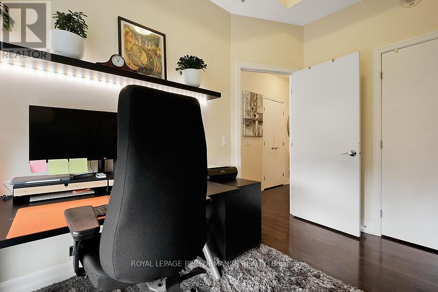 












75 CLEARY AVENUE

,
Ottawa,




Ontario
K2A1R8

