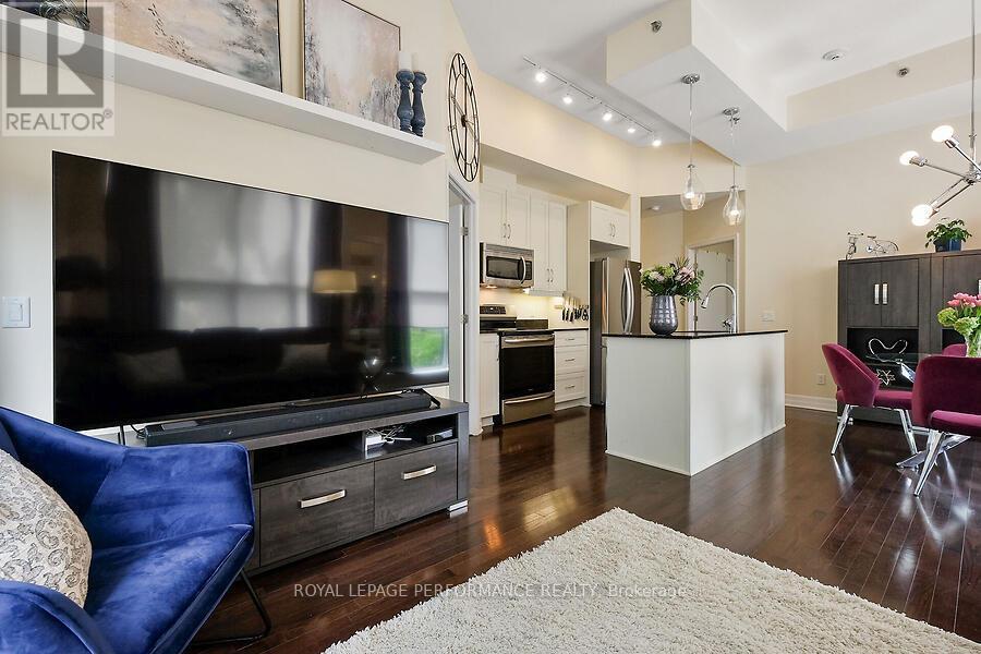 












75 CLEARY AVENUE

,
Ottawa,




Ontario
K2A1R8

