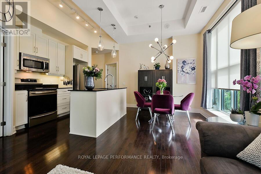 












75 CLEARY AVENUE

,
Ottawa,




Ontario
K2A1R8

