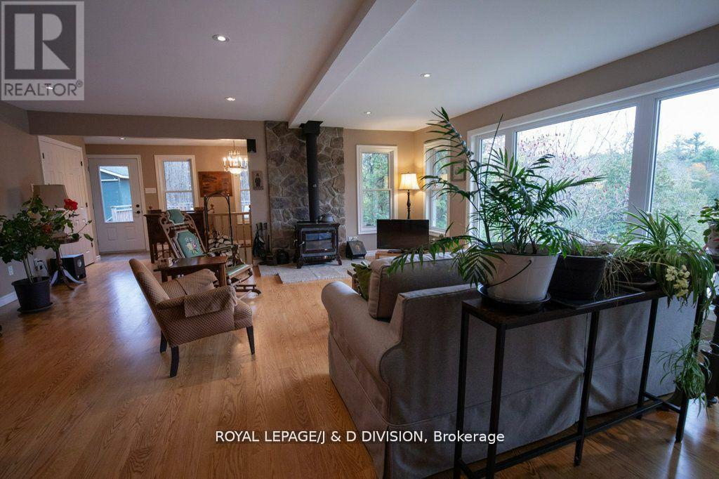 












50 FIRE ROUTE 10B

,
North Kawartha,




Ontario
K0L3E0


