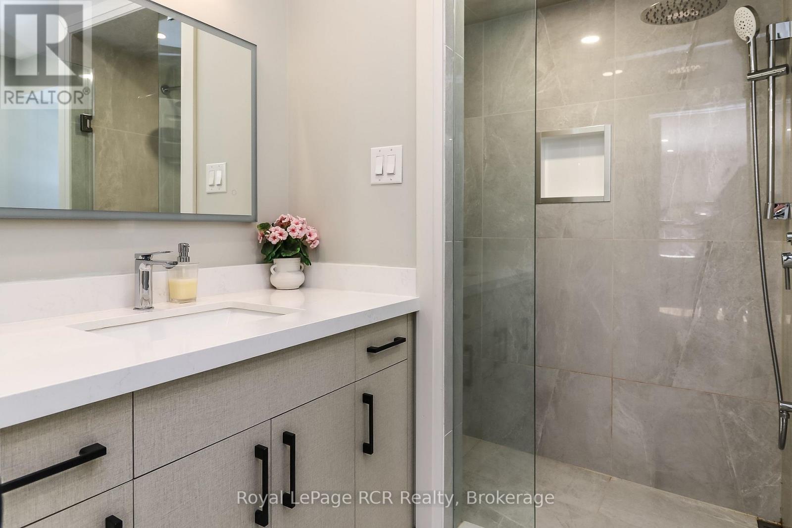 












22 - 162 SETTLERS WAY

,
Blue Mountains,




Ontario
L9Y0M4

