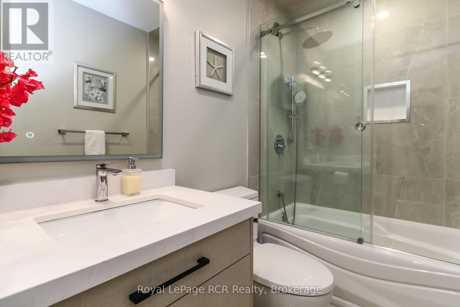 












22 - 162 SETTLERS WAY

,
Blue Mountains,




Ontario
L9Y0M4

