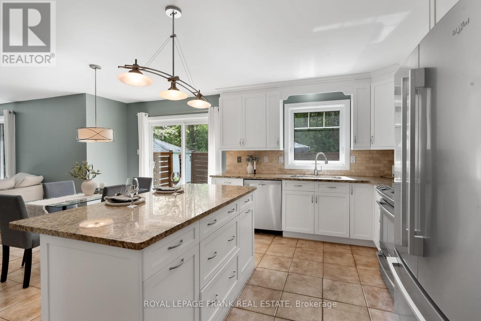 












20 GALLOWAY CRESCENT

,
Uxbridge,




Ontario
L9P1W8

