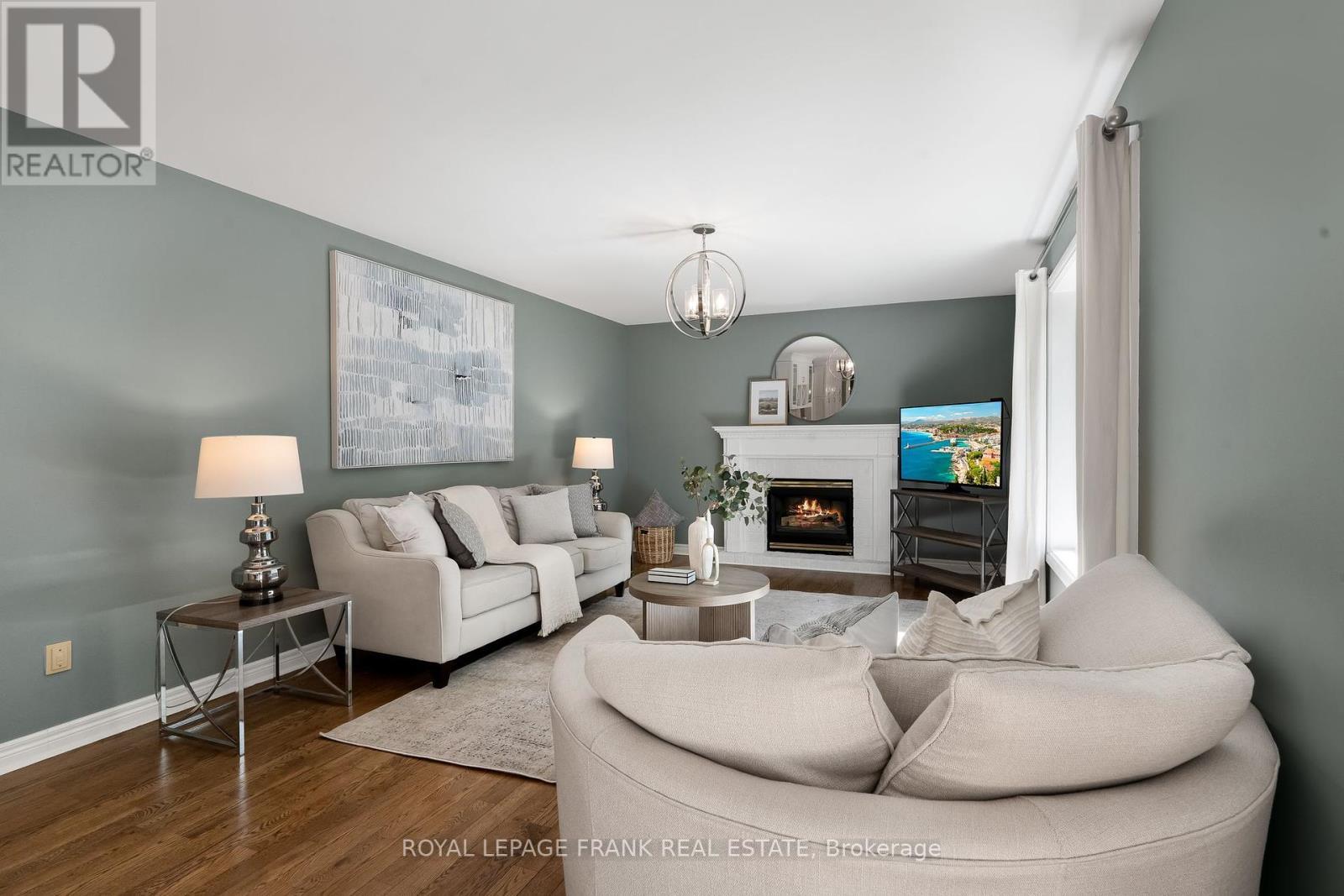 












20 GALLOWAY CRESCENT

,
Uxbridge,




Ontario
L9P1W8

