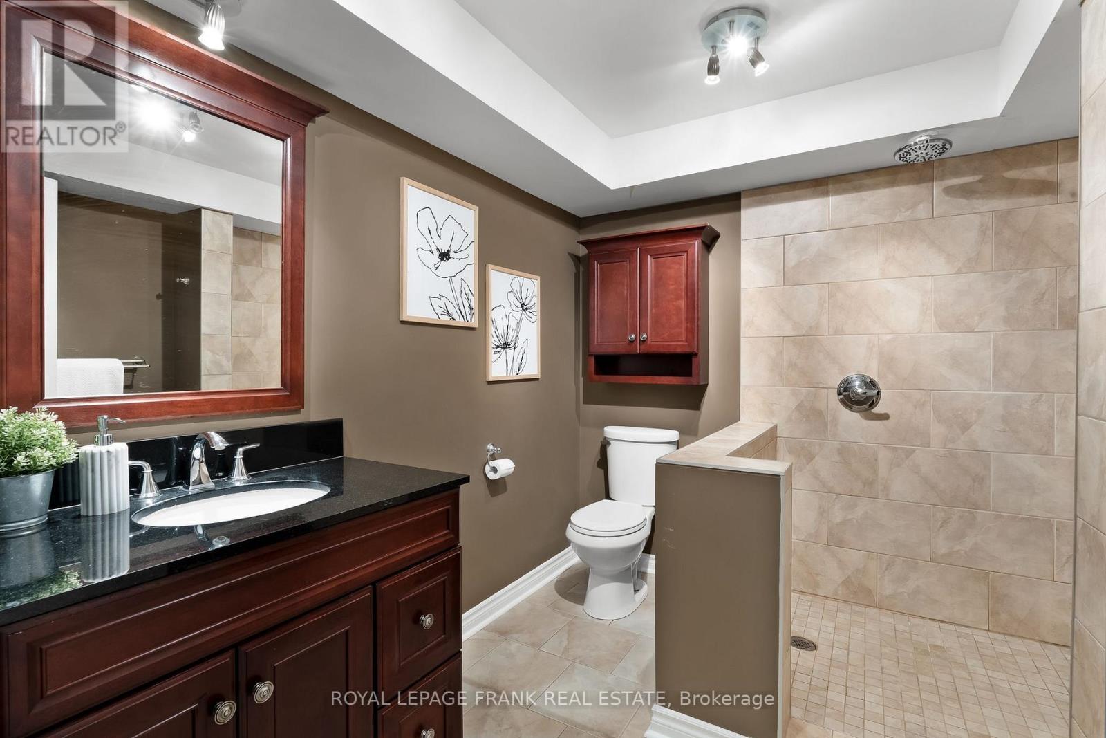 












20 GALLOWAY CRESCENT

,
Uxbridge,




Ontario
L9P1W8

