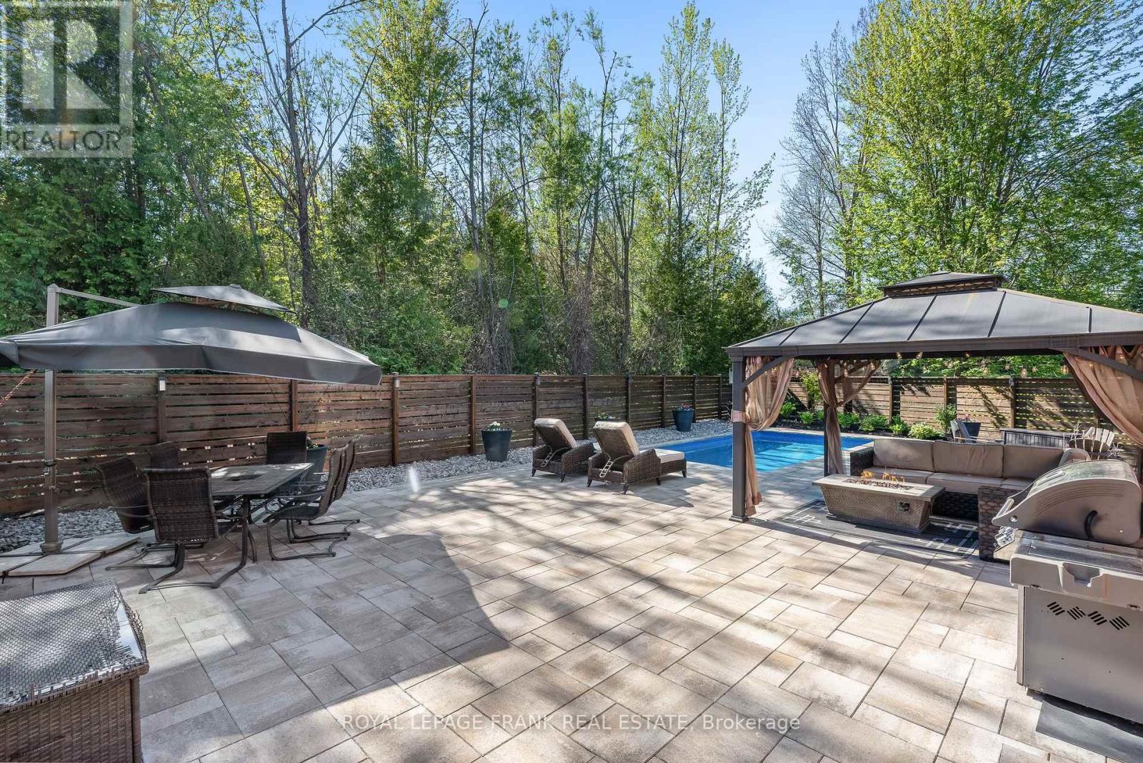 












20 GALLOWAY CRESCENT

,
Uxbridge,




Ontario
L9P1W8

