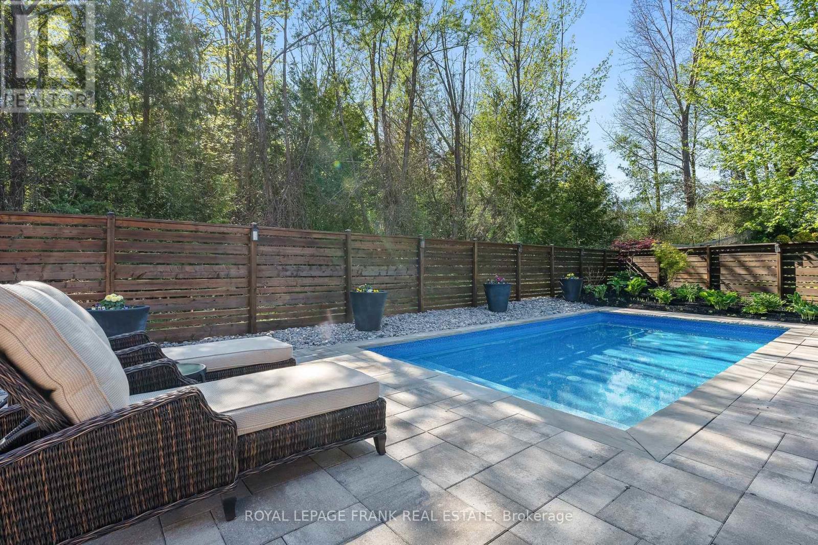 












20 GALLOWAY CRESCENT

,
Uxbridge,




Ontario
L9P1W8


