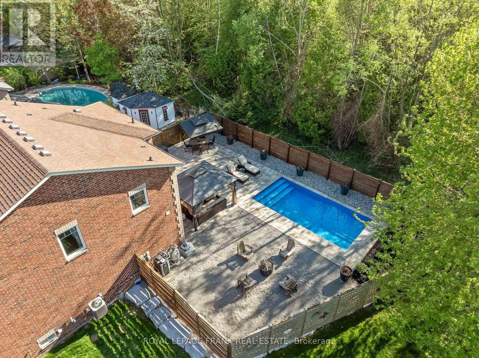 












20 GALLOWAY CRESCENT

,
Uxbridge,




Ontario
L9P1W8

